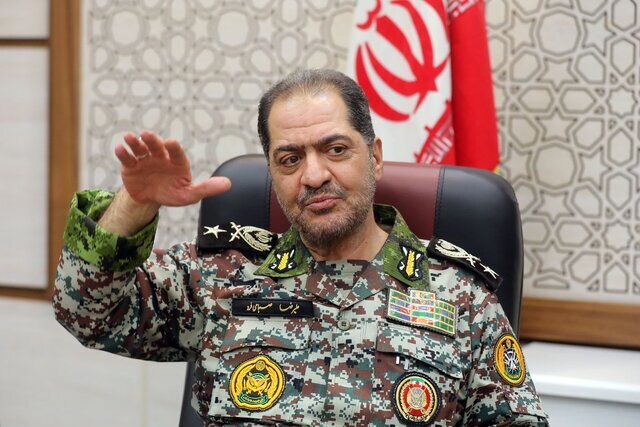 امیر صباحی فرد: پدافند هوایی خط مقدم دفاع از کشور است/ کارکنان غیور مجموعه پدافند هوایی، شعار ارتش فدای ملت را معنا کردند امیر صباحی فرد: پدافند هوایی خط مقدم دفاع از کشور است/ کارکنان غیور مجموعه پدافند هوایی، شعار ارتش فدای ملت را معنا کردند