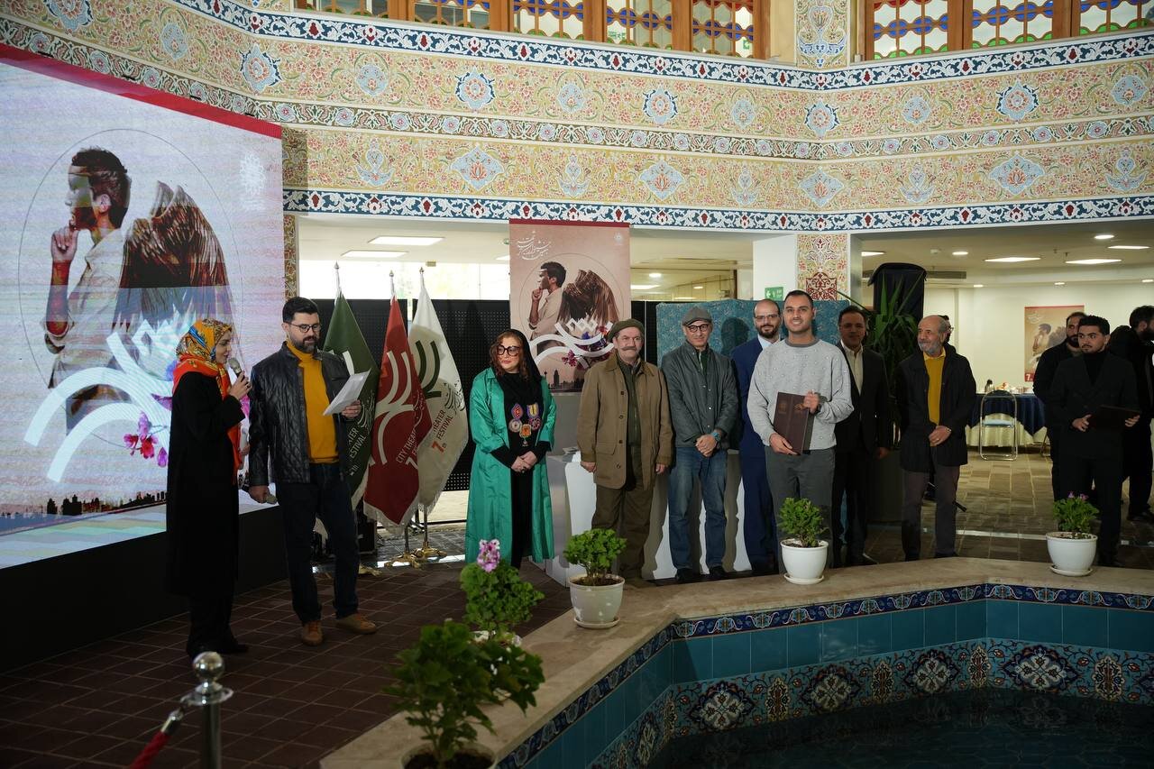 آیین افتتاحیه هفتمین جشنواره تئاتر «شهر» در کوشک باغ هنر برگزار شد آیین افتتاحیه هفتمین جشنواره تئاتر «شهر» در کوشک باغ هنر برگزار شد