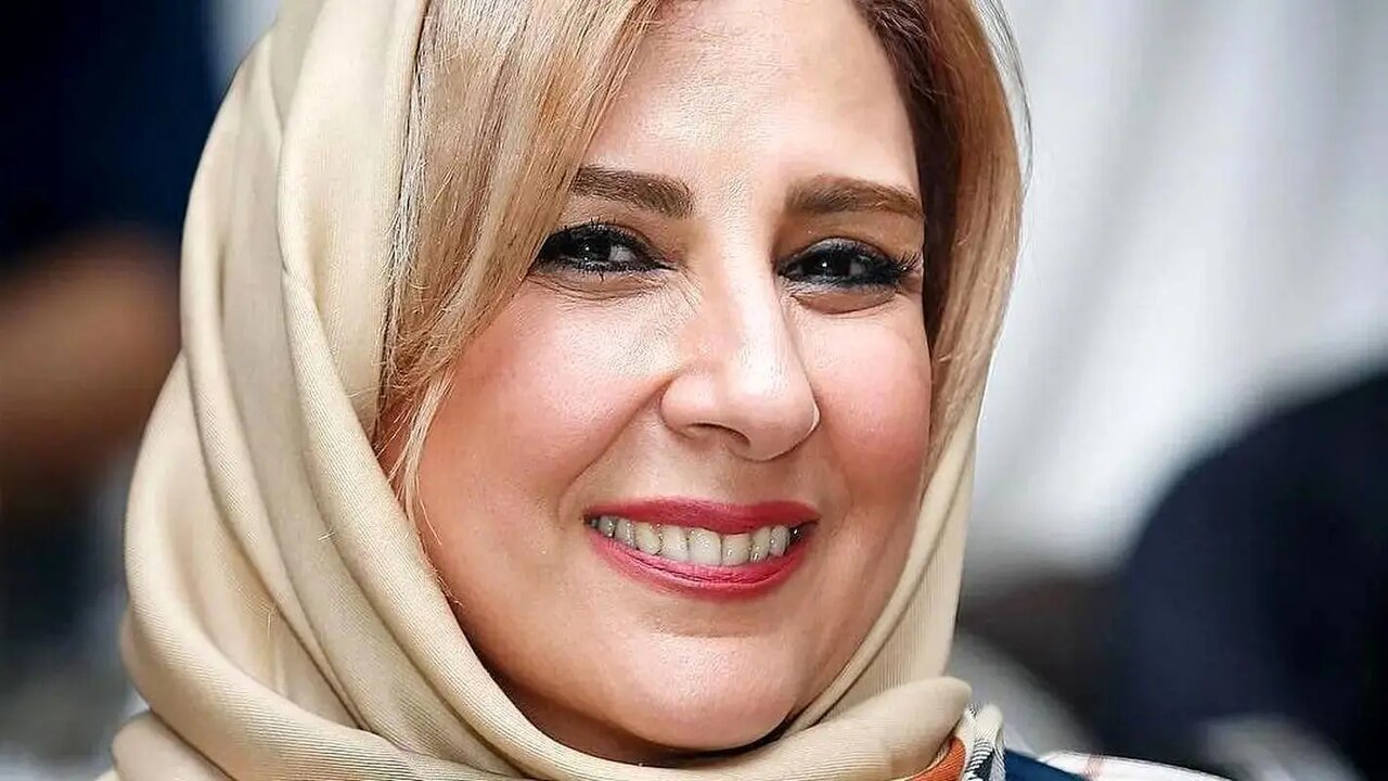 استوری احساسی مرجانه گلچین برای وطن و هموطن استوری احساسی مرجانه گلچین برای وطن و هموطن