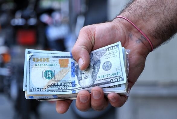 قیمت بازار دلار، یورو و سایر ارزها ۱۳ بهمن ۱۴۰۴/ پیام مهم دلار برای بازار طلا و سکه چیست؟ قیمت بازار دلار، یورو و سایر ارزها ۱۳ بهمن ۱۴۰۴/ پیام مهم دلار برای بازار طلا و سکه چیست؟