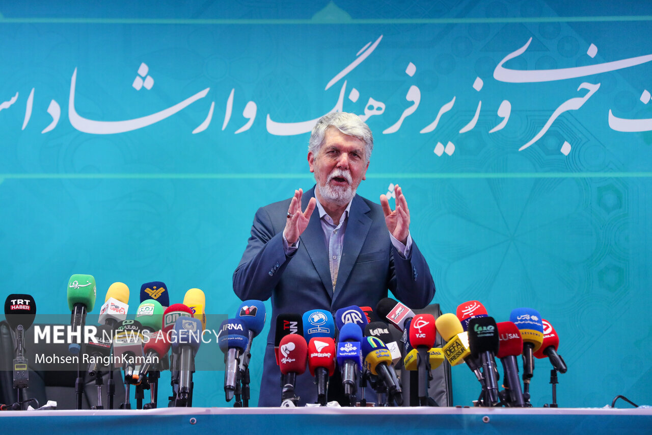 وزیر فرهنگ و ارشاد: موسیقی فقط هنر نیست؛ حافظه یک ملت است وزیر فرهنگ و ارشاد: موسیقی فقط هنر نیست؛ حافظه یک ملت است