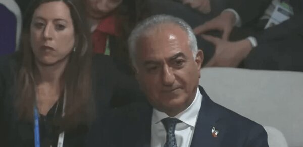 سناتور جمهوری خواه هم رضا پهلوی را ضایع کرد سناتور جمهوری خواه هم رضا پهلوی را ضایع کرد