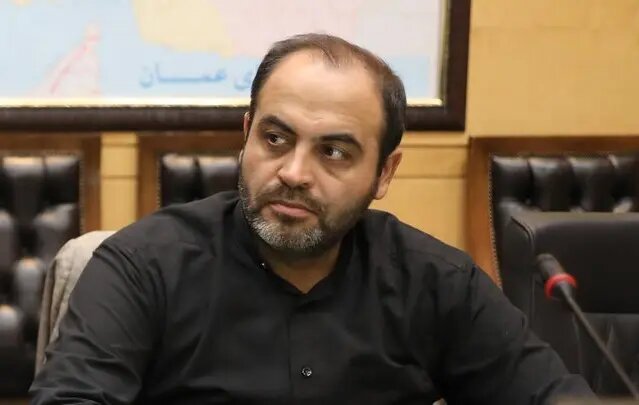 سخنگوی کمیسیون صنایع مجلس: تراستیها ۷ تا ۱۲ میلیارد دلار بدهکارند / ماجرای تراستیها شبیه فیلترشکنفروشهاست سخنگوی کمیسیون صنایع مجلس: تراستیها ۷ تا ۱۲ میلیارد دلار بدهکارند / ماجرای تراستیها شبیه فیلترشکنفروشهاست