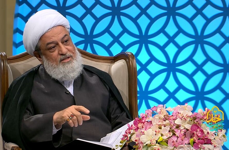کارشناس صداوسیما در برنامه سمت خدا: مردم باید قدردان جمهوری اسلامی باشند/یک شب زندگی زیر سایه ولایت فقیه بهتر از هزار ماه زندگی زیر سایه حکومت کفر است کارشناس صداوسیما در برنامه سمت خدا: مردم باید قدردان جمهوری اسلامی باشند/یک شب زندگی زیر سایه ولایت فقیه بهتر از هزار ماه زندگی زیر سایه حکومت کفر است
