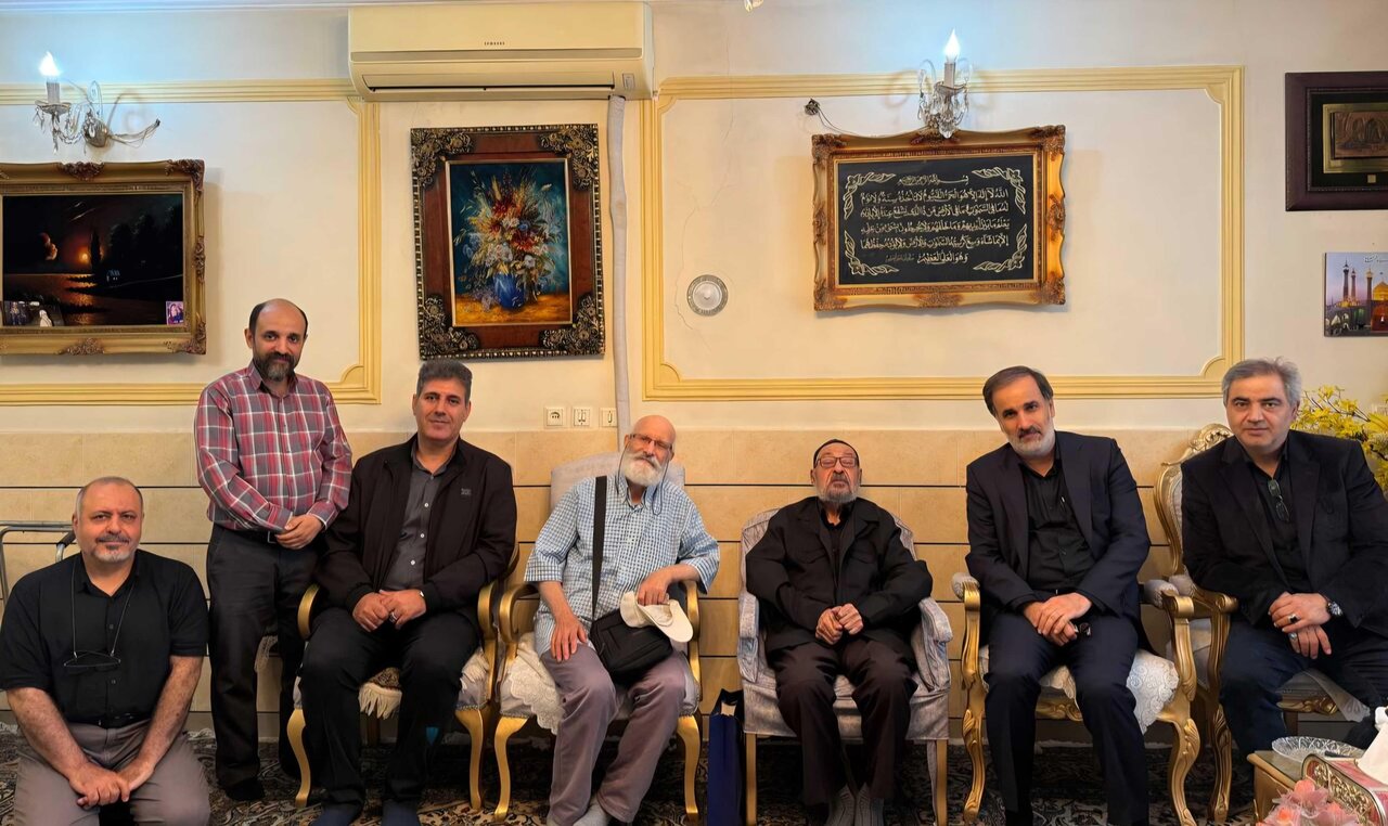 تجلیل از میراثدار کهنسال هنر تعزیه تجلیل از میراثدار کهنسال هنر تعزیه