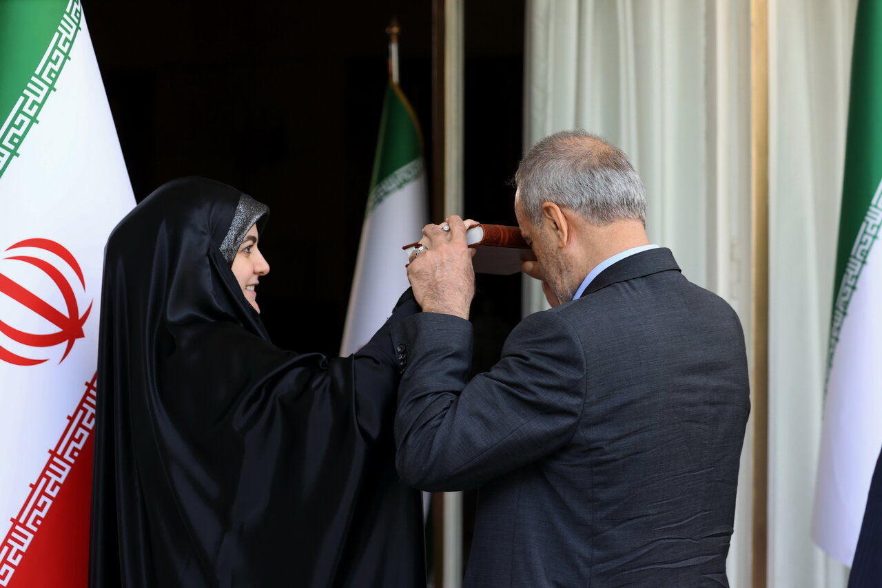 پازل عملکردی دولت چهاردهم در پایان سال دوم/ چرا ریاست جمهوری برای پزشکیان آسان نمود اول ولی افتاد مشکلها… پازل عملکردی دولت چهاردهم در پایان سال دوم/ چرا ریاست جمهوری برای پزشکیان آسان نمود اول ولی افتاد مشکلها…