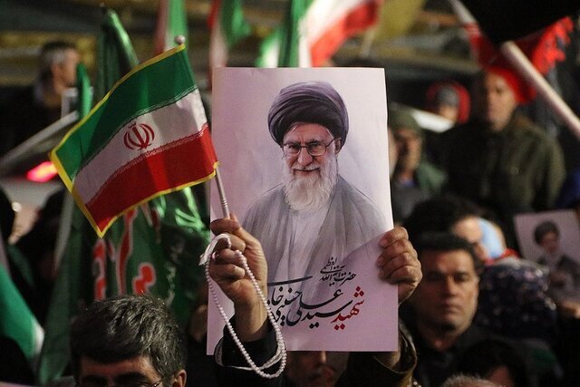 ۱۴ هزار نفر از اهالی رسانه مراسم وداع و تشییع پیکر رهبر شهید را پوشش میدهند/ چند خبرنگار خارجی حضور خواهند یافت؟ ۱۴ هزار نفر از اهالی رسانه مراسم وداع و تشییع پیکر رهبر شهید را پوشش میدهند/ چند خبرنگار خارجی حضور خواهند یافت؟