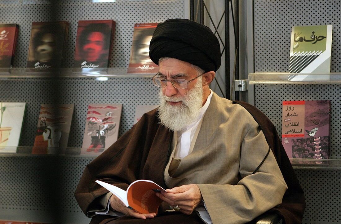 ایران قوی؛ محور سیاست خارجی در اندیشه رهبر شهید/ مسجدجامعی: رهبر شهید هیچگاه دیپلماسی را بدون قدرت نمیپذیرفت/ کشورهای منطقه باید مستقل تصمیم بگیرند ایران قوی؛ محور سیاست خارجی در اندیشه رهبر شهید/ مسجدجامعی: رهبر شهید هیچگاه دیپلماسی را بدون قدرت نمیپذیرفت/ کشورهای منطقه باید مستقل تصمیم بگیرند