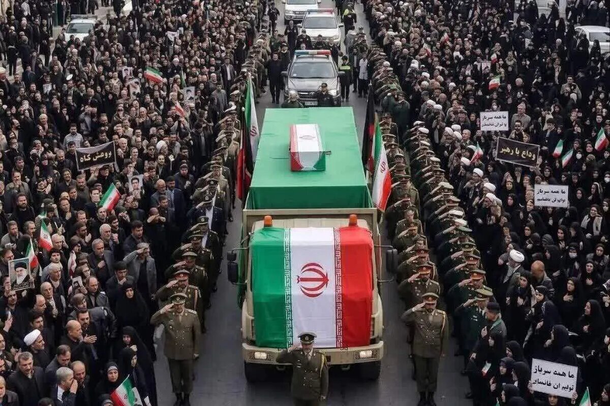 هر آنچه باید قبل از حضور در مراسم بدرقه و تشییع رهبر شهید همراهتان باشد/ قبل از خروج از خانه این چکلیست را مرور کنید/ ۱۰ وسیله ضروری هر آنچه باید قبل از حضور در مراسم بدرقه و تشییع رهبر شهید همراهتان باشد/ قبل از خروج از خانه این چکلیست را مرور کنید/ ۱۰ وسیله ضروری