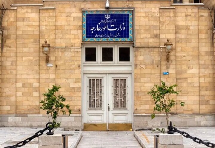 وزارت خارجه سفیر انگلیس را احضار کرد وزارت خارجه سفیر انگلیس را احضار کرد