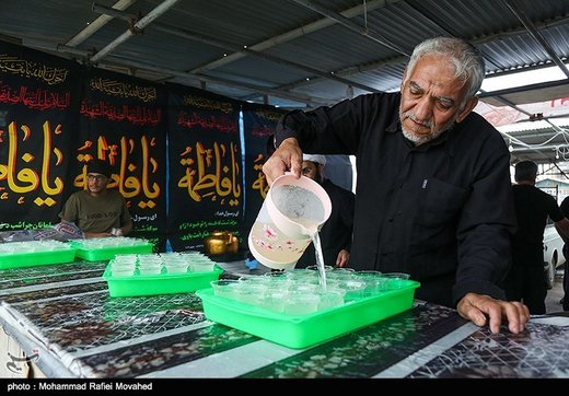 پذیرایی از زوار اربعین حسینی در مرز شلمچه