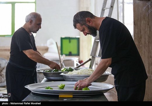 پذیرایی از زوار اربعین حسینی در مرز شلمچه