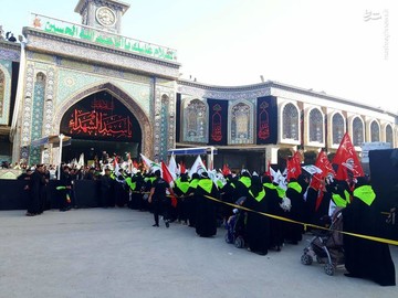 ورود دسته‌های عزاداری به حرم امام حسین(ع)