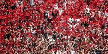 قرمزهای ژاپنی طرفدار پرسپولیس در فینال آسیا قرمزهای ژاپنی طرفدار پرسپولیس در فینال آسیا