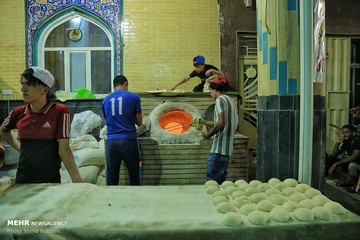 پذیرایی عراقی ها از زائران اربعین