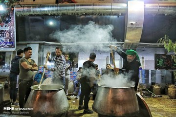 پذیرایی عراقی ها از زائران اربعین