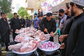 پذیرایی عراقی ها از زائران اربعین
