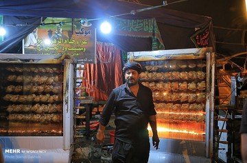 پذیرایی عراقی ها از زائران اربعین