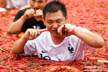 برگزاری عجیب‌ترین مسابقه‌ی دنیا در چین! +تصاویر

