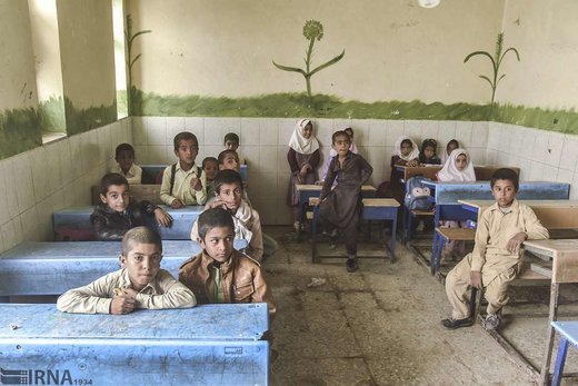 مدرسه در روزهای طوفانی سیستان