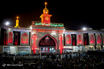 عزاداری در بین الحرمین در شب اربعین حسینی