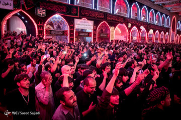 عزاداری در بین الحرمین در شب اربعین حسینی
