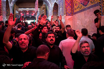 عزاداری در بین الحرمین در شب اربعین حسینی
