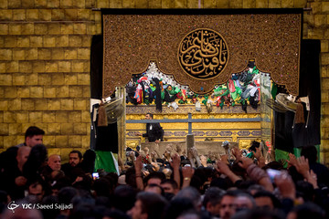 عزاداری در بین الحرمین در شب اربعین حسینی