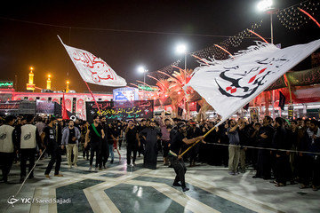 عزاداری در بین الحرمین در شب اربعین حسینی