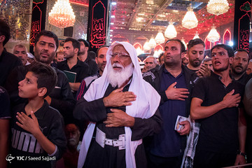 عزاداری در بین الحرمین در شب اربعین حسینی