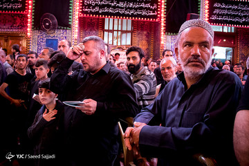 عزاداری در بین الحرمین در شب اربعین حسینی