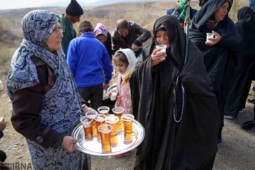 زائران پیاده چناران شهر خراسان شمالی