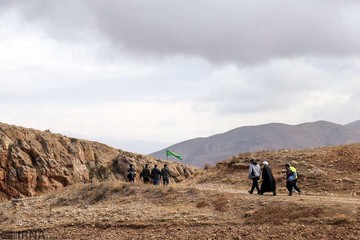 زائران پیاده چناران شهر خراسان شمالی