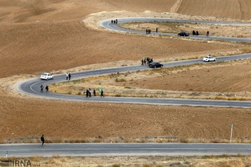 زائران پیاده چناران شهر خراسان شمالی