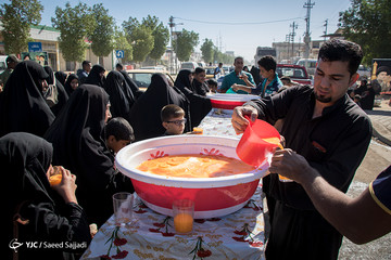 پذیرایی و مهمان نوازی عراقی ها از زائران اربعین حسینی