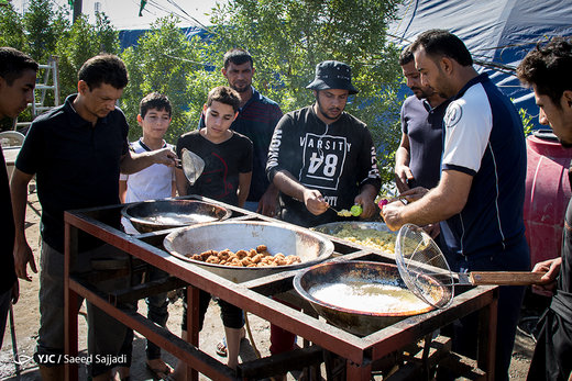 پذیرایی و مهمان نوازی عراقی ها از زائران اربعین حسینی