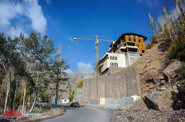 ساخت و ساز‌ در اوشان و فشم