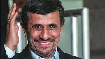 توییت احمدی نژاد درباره خدمات بازرگان