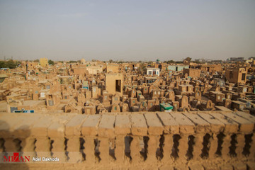 قبرستان تاریخی وادی السلام