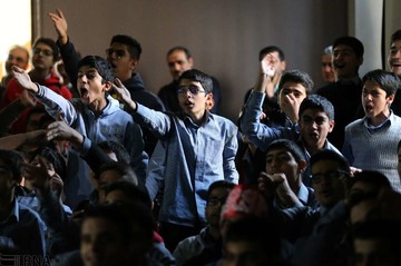 پخش بازی پرسپولیس - کاشیما آنتلرز در دبیرستان البرز تهران