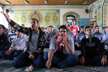 پخش بازی پرسپولیس - کاشیما آنتلرز در دبیرستان البرز تهران