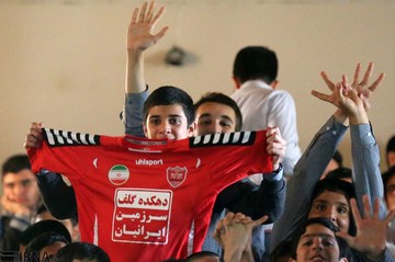 پخش بازی پرسپولیس - کاشیما آنتلرز در دبیرستان البرز تهران