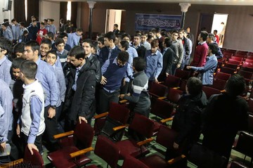 پخش بازی پرسپولیس - کاشیما آنتلرز در دبیرستان البرز تهران