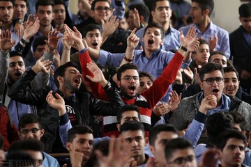 تماشای بازی پرسپولیس و کاشیماآنتلرز ژاپن در مدارس رشت