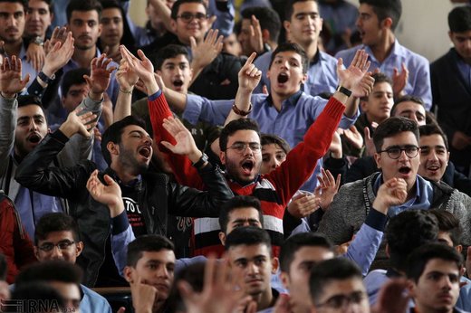 تماشای بازی پرسپولیس و کاشیماآنتلرز ژاپن در مدارس رشت