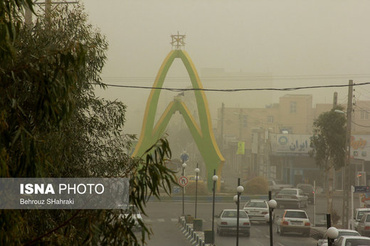 طوفان و آلودگی هوا در زابل