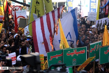 راهپیمایی استکبار ستیزی ۱۳ آبان