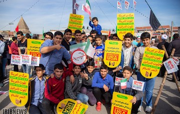 راهپیمایی 13 آبان در ساری