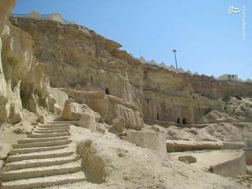 غار تاریخی خربس در جزیره قشم
