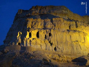 غار تاریخی خربس در جزیره قشم